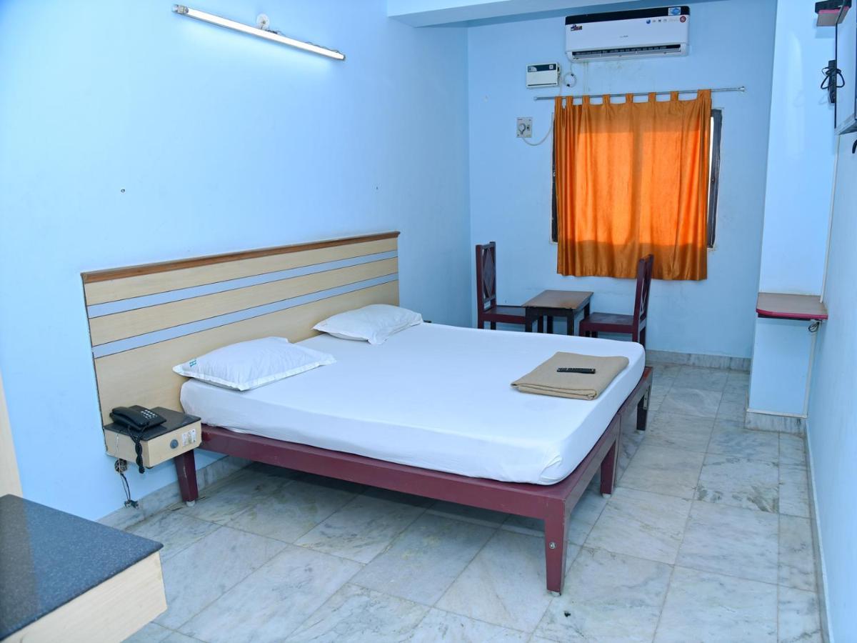 Hotel Aditya Pondicherry Exterior foto