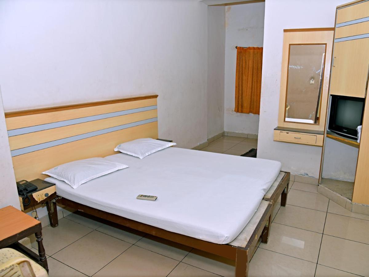 Hotel Aditya Pondicherry Exterior foto